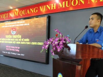 Đoàn trường DLA báo cáo chuyên đề:Tuyên truyền kỷ niệm 80 năm Bác Hồ về nước trực tiếp lãnh đạo cách mạng Việt Nam (28/01/1941 – 28/01/2021)
