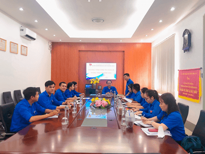 Đoàn trường DLA chào mừng Đoàn kiểm tra công tác Đoàn và Phong trào Thanh thiếu nhi năm 2022