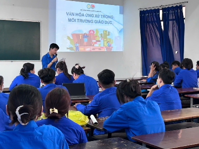 Đoàn trường Đại học Kinh tế Công nghiệp Long An tổ chức Tuyên truyền văn hóa ứng xử trong giáo dục