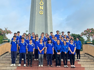 Đoàn trường DLA dọn dẹp Nghĩa trang liệt sĩ tỉnh nhân dịp Kỷ niệm 78 năm Ngày Thương binh - Liệt sĩ.