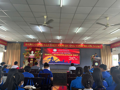 Tuổi trẻ Trường Đại học Kinh tế Công nghiệp Long An tổ chức chuyên đề “Nâng cao nhận thức về học tập, rèn luyện Tiếng Anh” lần 1 năm 2025