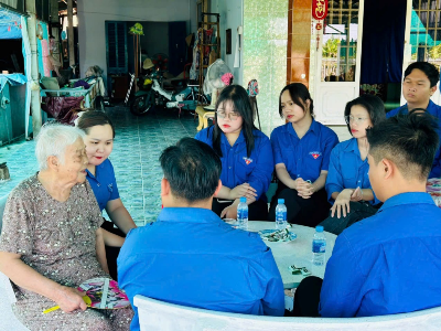 Câu chuyện thời hoa lửa – Lời kể từ trái tim Mẹ