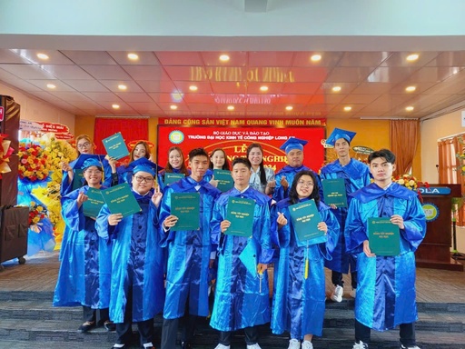 Sinh viên ngành Marketing tại DLA